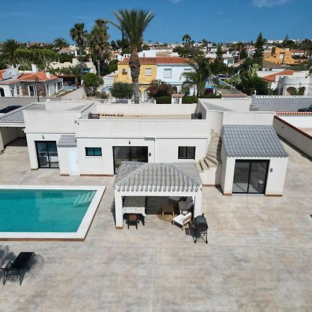 Pink Lagoon Villa Торевиеха Екстериор снимка