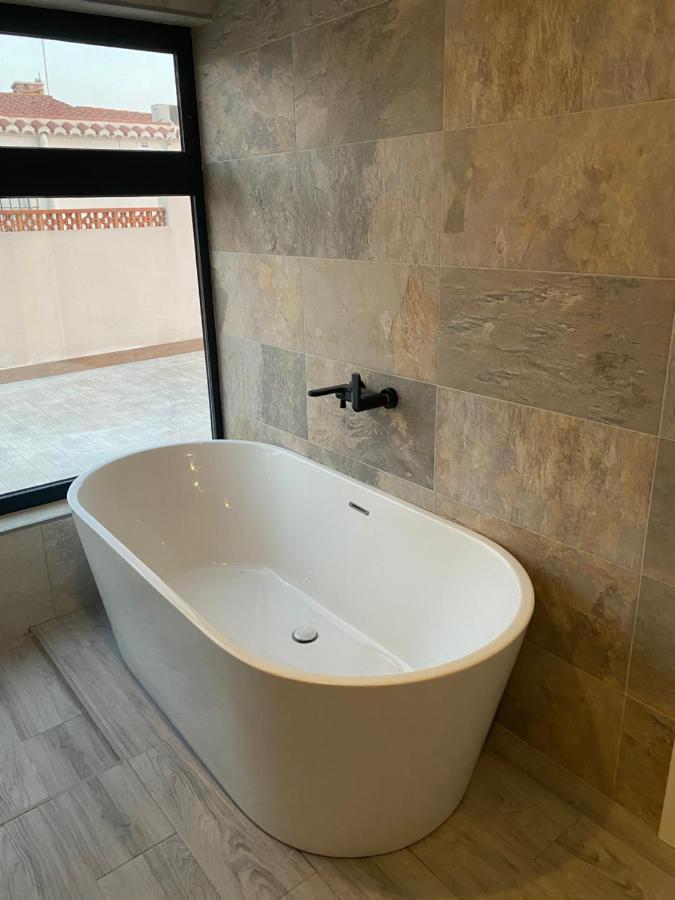Pink Lagoon Villa Торевиеха Екстериор снимка