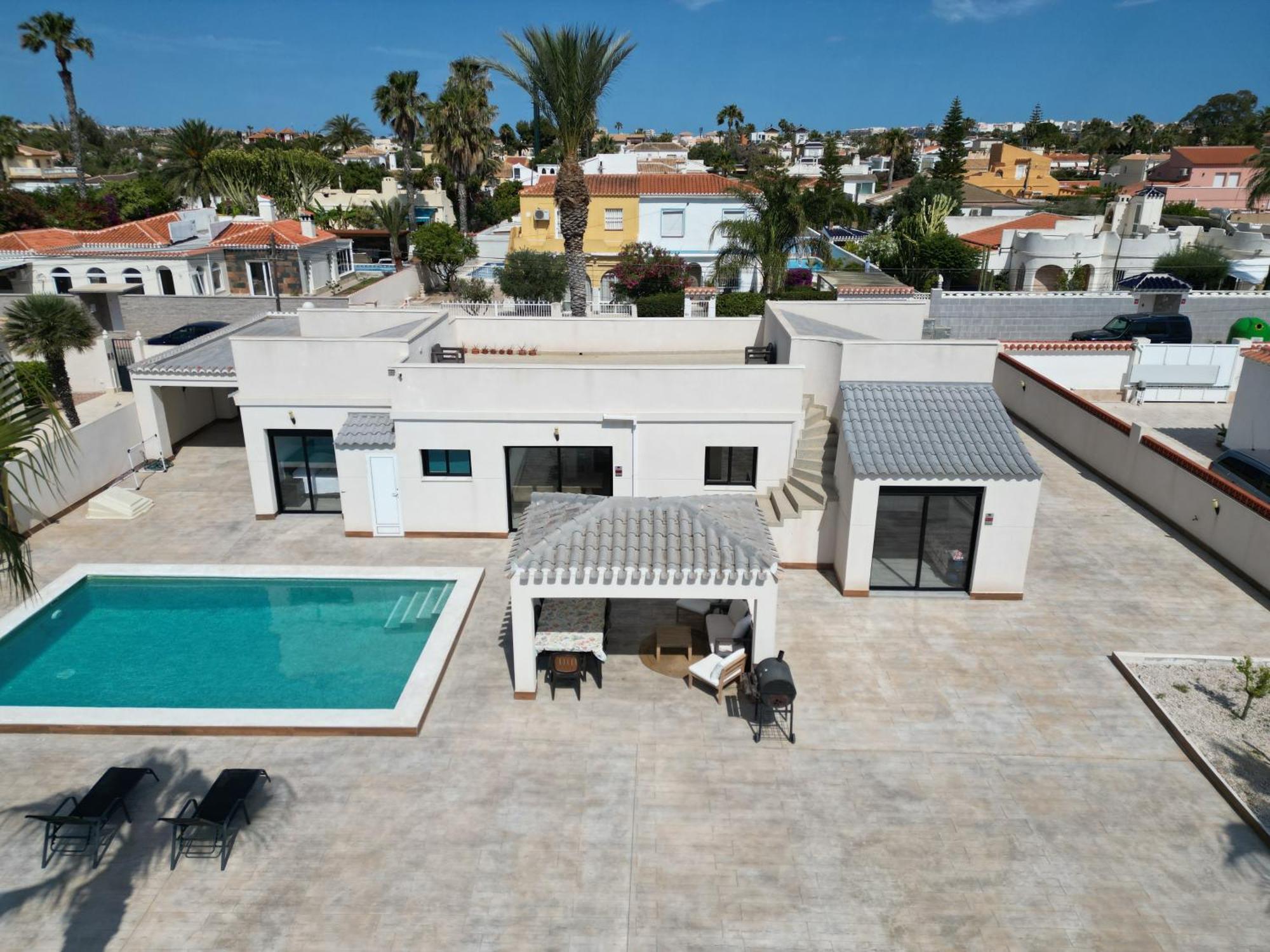 Pink Lagoon Villa Торевиеха Екстериор снимка