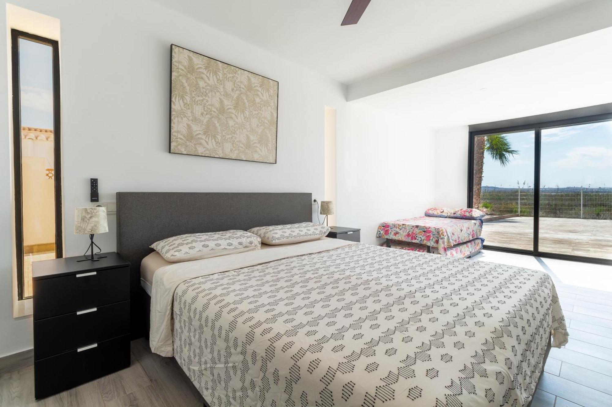 Pink Lagoon Villa Торевиеха Екстериор снимка